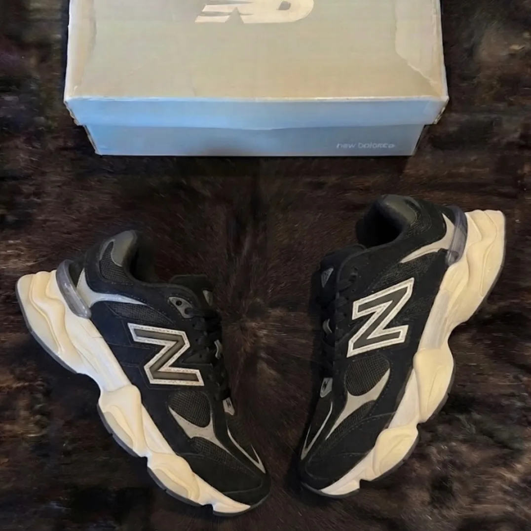 New Balance 9060 preto e cinza