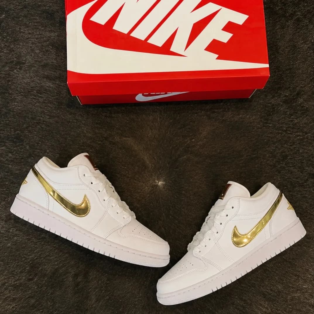 Air Jordan Low Vitor Salomon Metallic Gold